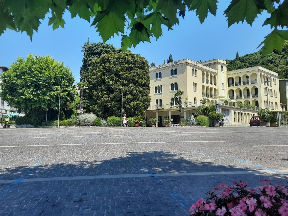 Hotel Terminus Garda  Exterior foto